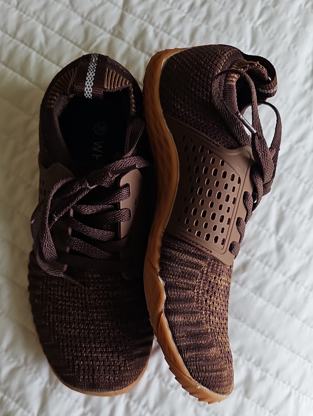 Women’s Barefoot Style Brown Knit Athletic Sneakers with Gum Sole By whitin.